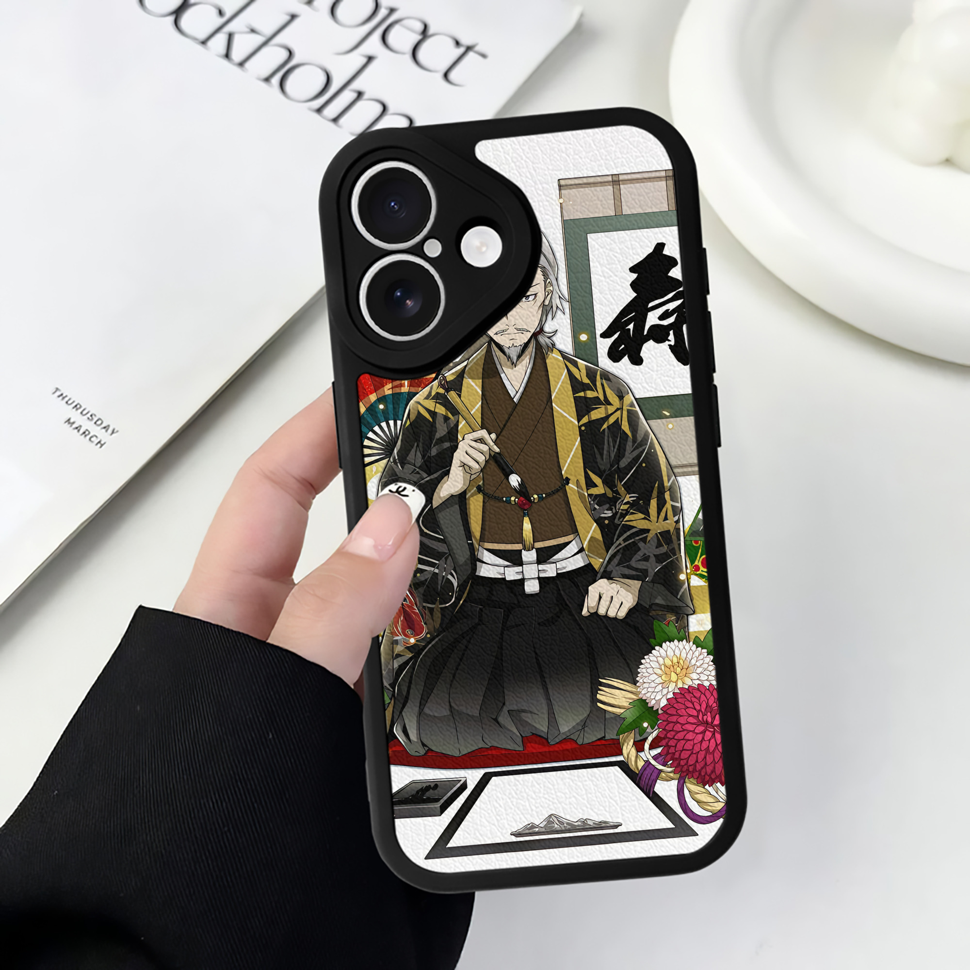 （画像用） 文豪ストレイドッグス Bungo Stray Dogs 【iPhone 16シリーズ対応】シリコンスマホケース（レザー調） 材質：シリコン